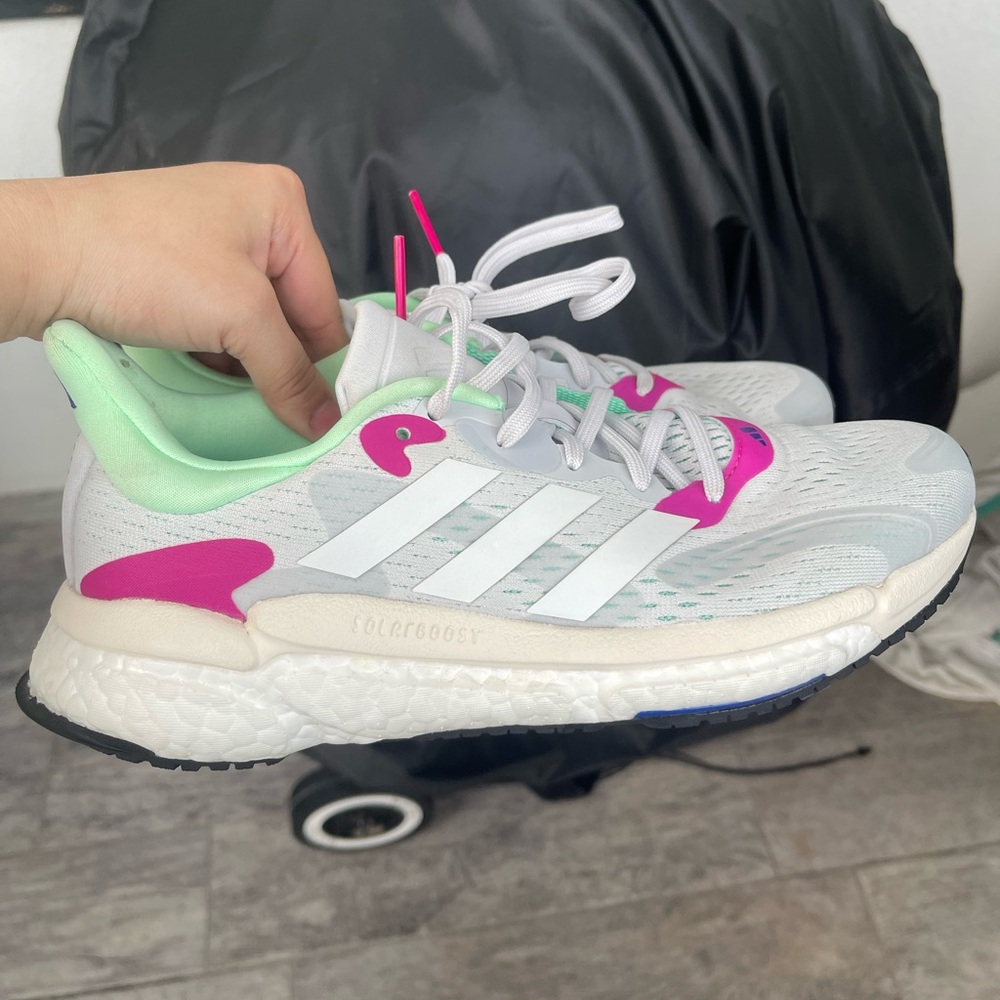Adidas solar boost tennis shoes size 7.5